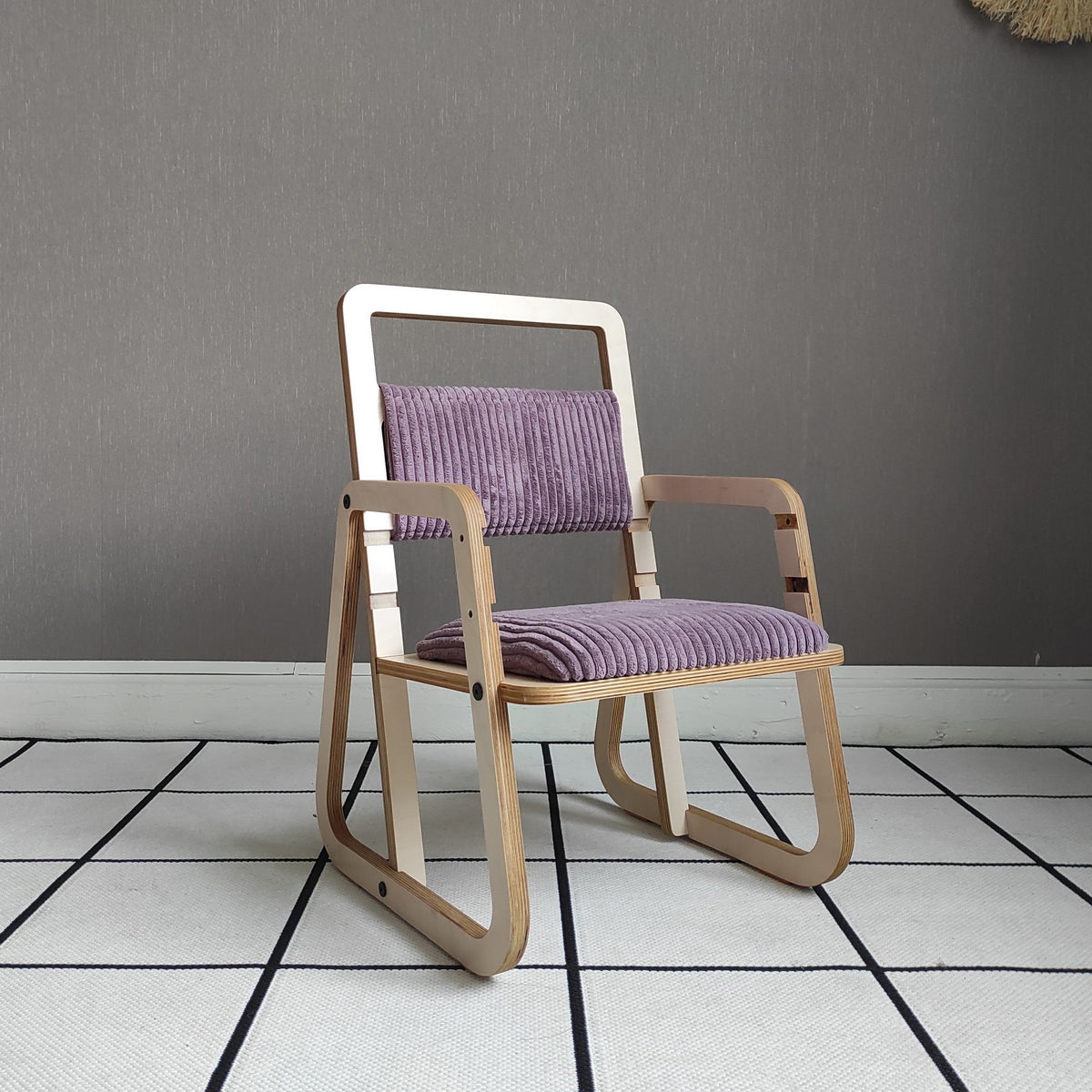 Adjustable Children Chair Julle - Cannon Pink