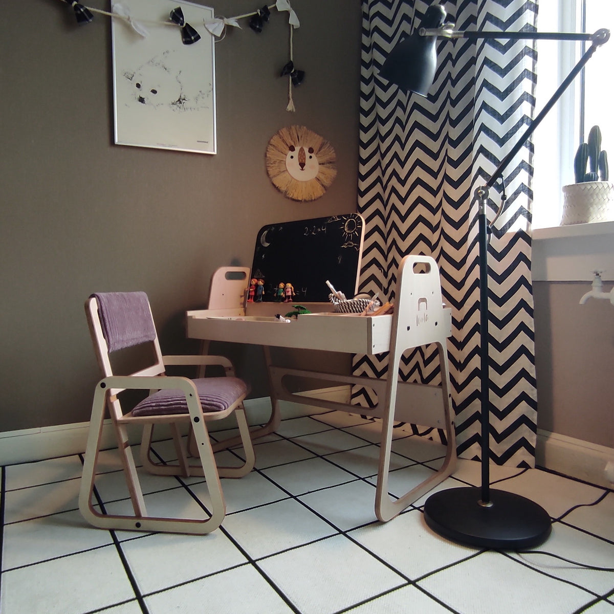 Adjustable Children Chair Julle - Cannon Pink