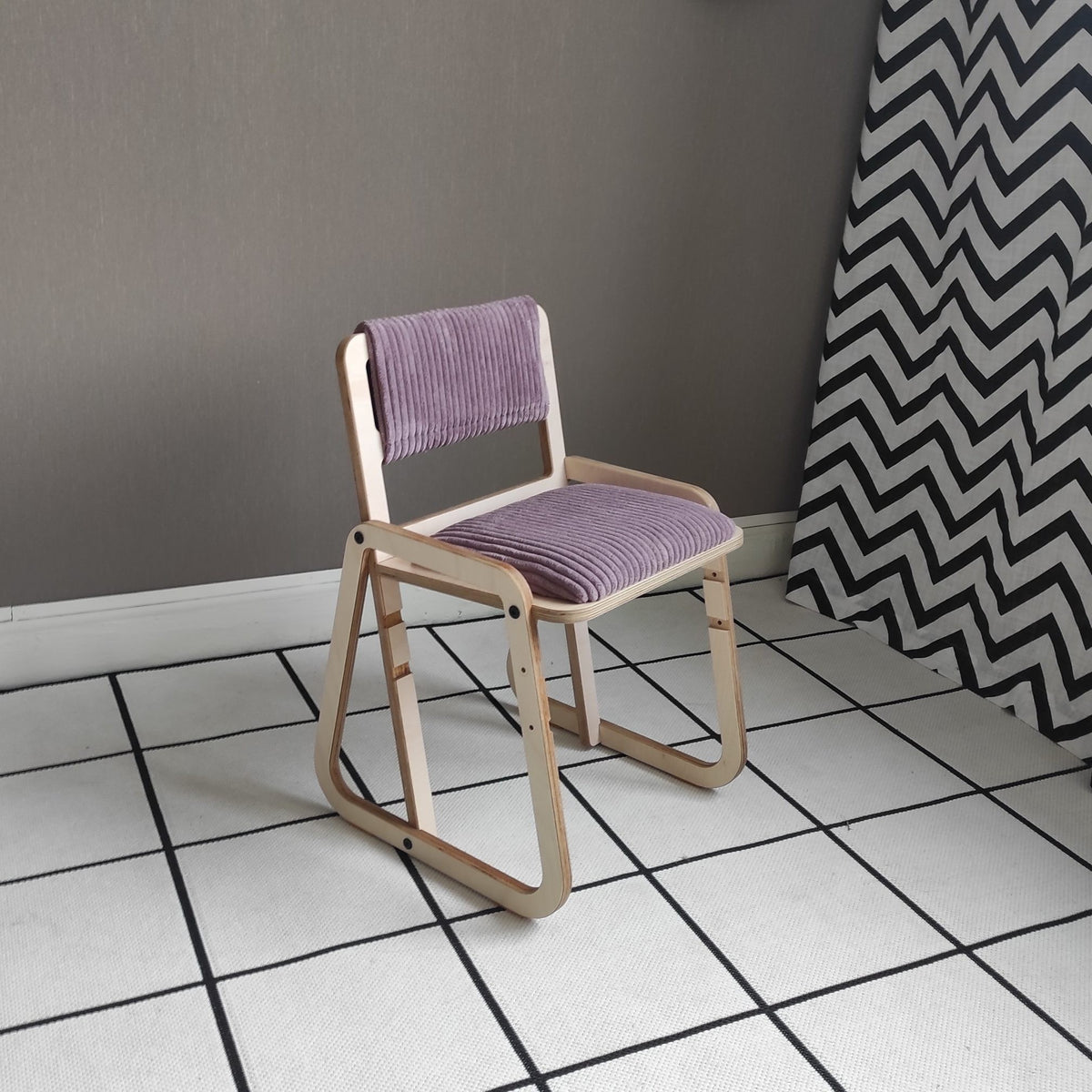 Adjustable Children Chair Julle - Cannon Pink