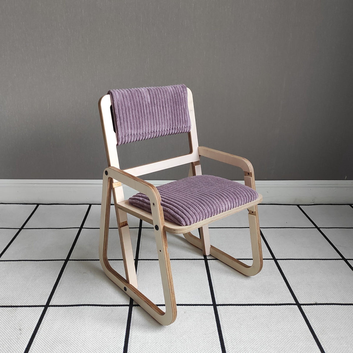 Adjustable Children Chair Julle - Cannon Pink