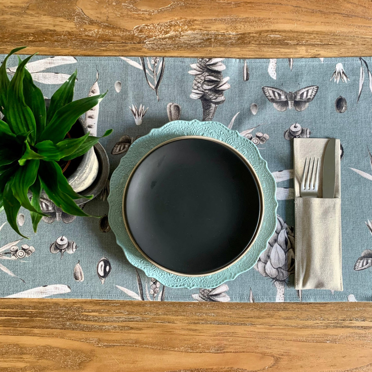 Seeds Aqua Table Runner