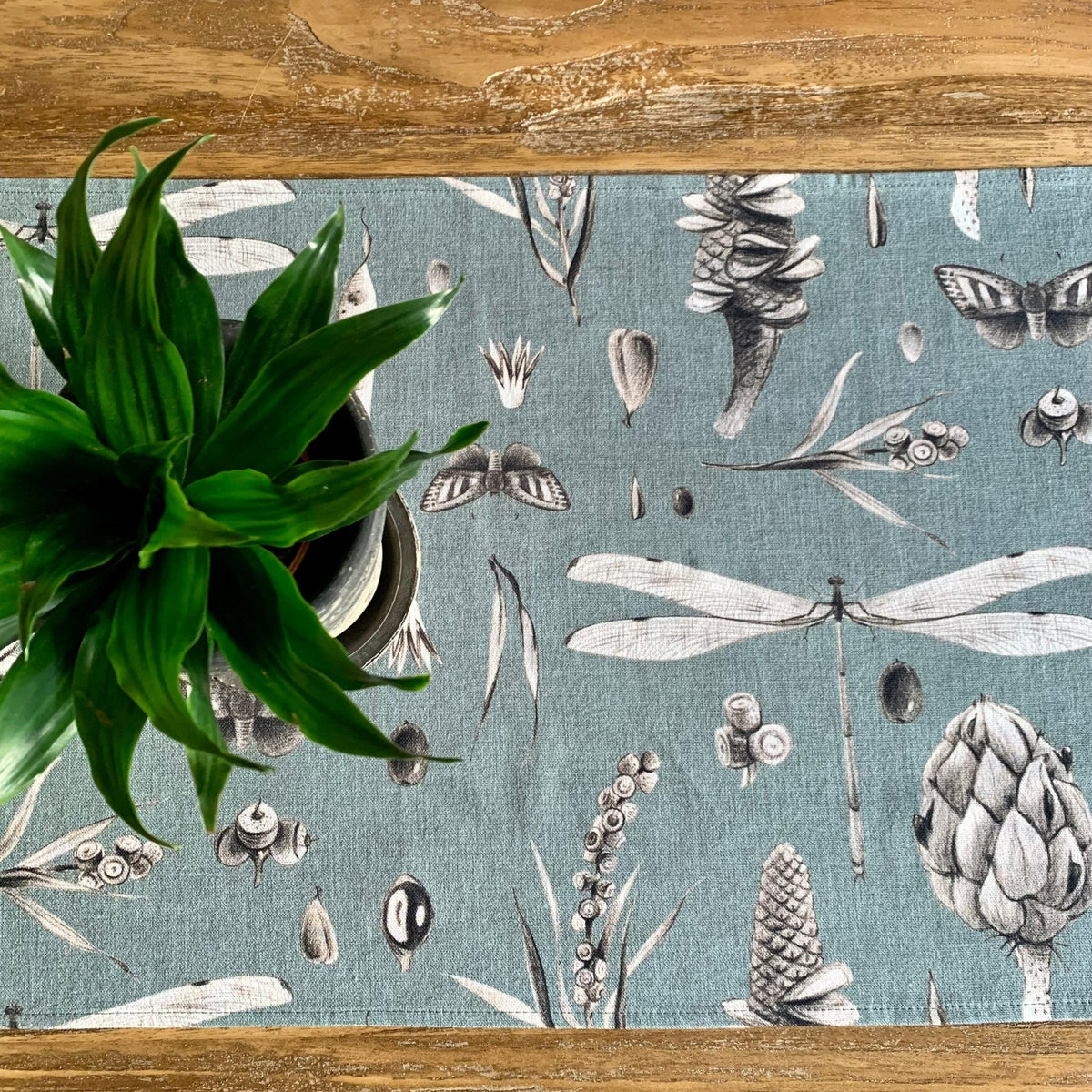 Seeds Aqua Table Runner