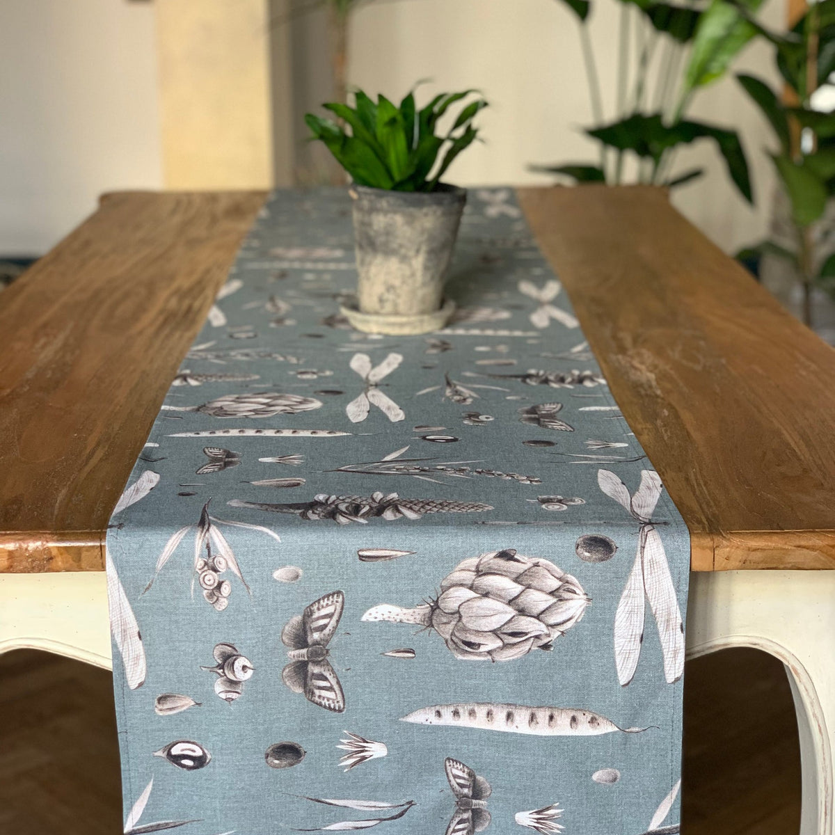 Seeds Aqua Table Runner