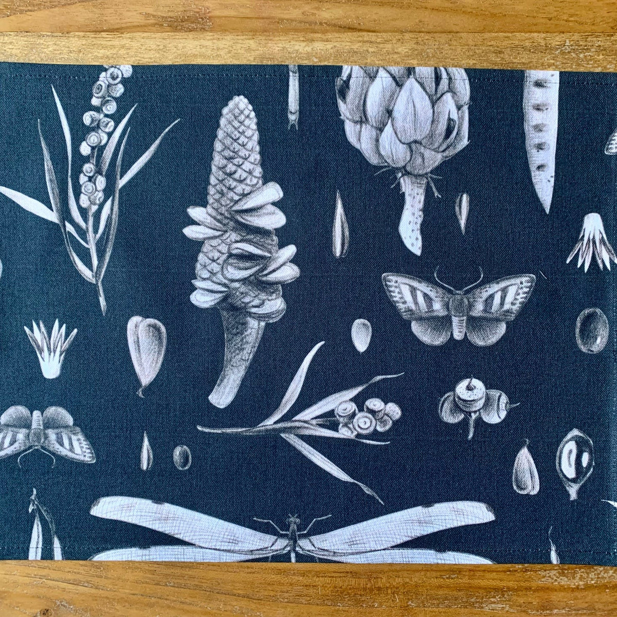 Table Placemat - Seeds Carbon